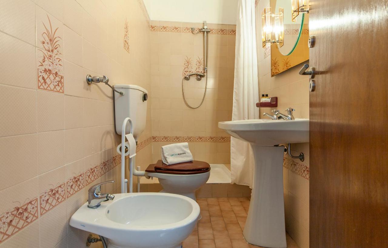 O - Sao Goncalo Central Guesthouse Lagos Dış mekan fotoğraf